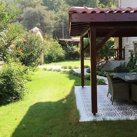 Apartmanhotel Nar Suites *